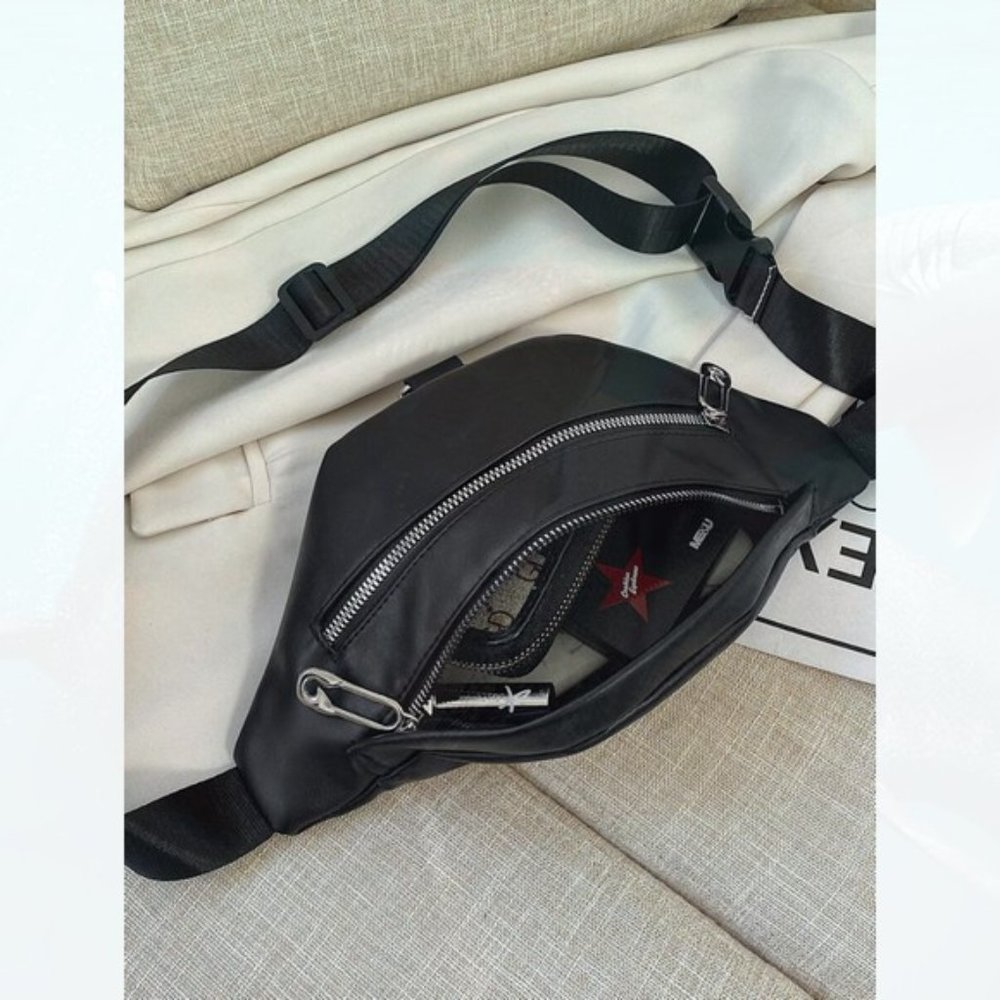 New Fanny Pack with Silver Hardware 134 - Picture 4 of 4